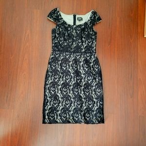 Adrianna Papell floral lace sheath dress. US 10